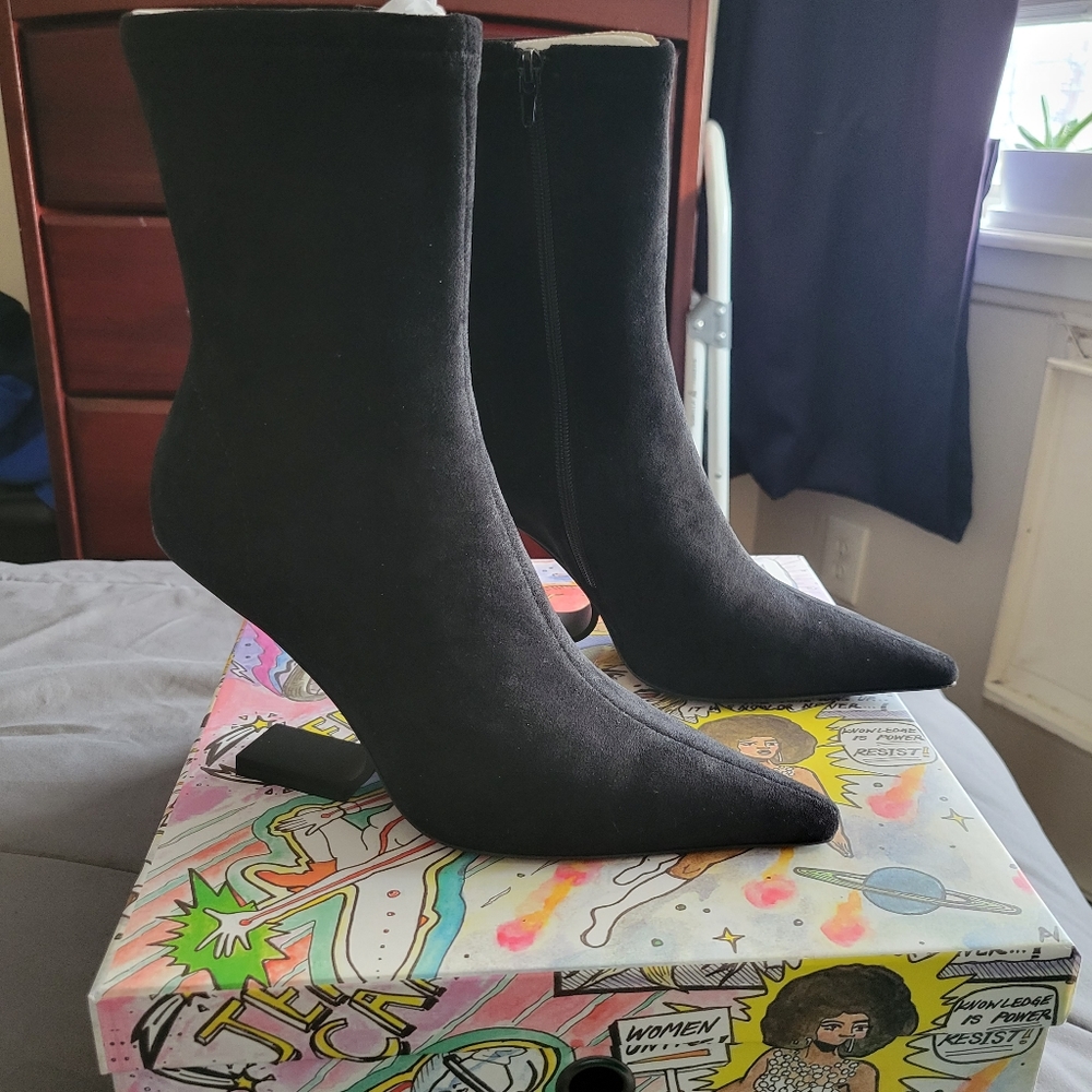 Jeffrey Campbell Compass booties size 9